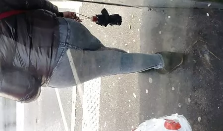 Petite Orgie avec vieille grand mere porno trois jeunes Lesbiennes sexy.