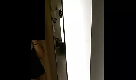 Il vieille cochonne mature a baisé sa petite amie et est parti.