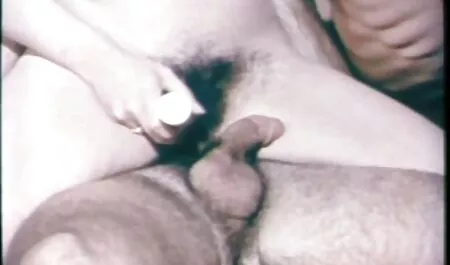 Gonflé ébène baise une fille aux yeux bandés vieilles mamies chaudes