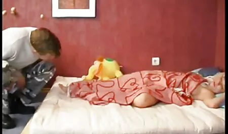 Teen Blonde avec une chatte parfaite se fait baiser au Casting avec son partenaire porno vieille avec jeune
