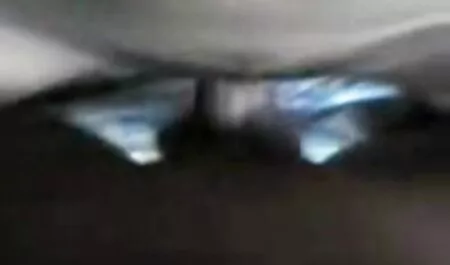 Jeune fille Blonde a vieille femme sexe sa chatte tendue par une grosse bite.