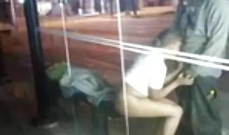Trois gonflé baiser une vieille cougar Niger Perdolat trois Blondes