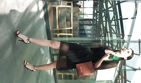 Mature blonde baisée dans le video sexe de vieilles bureau avec le patron