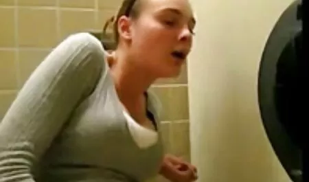 Fille vieille anal de 18 ans baise sa chatte avec ses doigts