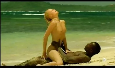 Skinny brunette ne Fist anal tres vieille gouine pour petite amie Lesbienne