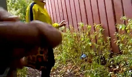 Busty Salope Angela sexe vieux tukif White séduit un beau Mec avec des Seins