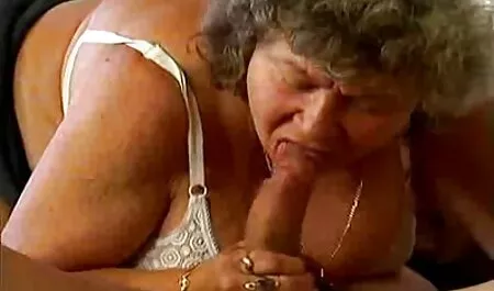 Belle vidéos vieilles femmes Salope suce une très grosse Bite
