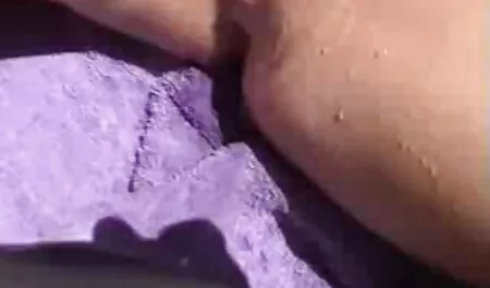 Busty Julia aime la sexe femme vieille grosse bite