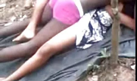 Couple allemand prend Leur porno de vieille africaine sexe pour la Caméra
