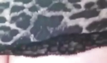 Maman caresse sa chatte par culotte porno vieille poilue
