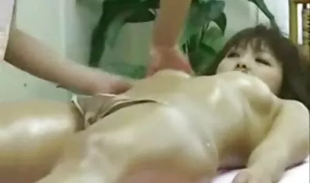 Si tu veux, sexe vieille femme tu dois prendre une génisse et te lécher la chatte, si tu veux, donne-lui du lait, et il vaut mieux la mettre sur du sable chaud et ne rien avoir de tel!