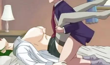 Teen girl caresse la chatte rose avec Son sexe vieille lesbienne Jouet.