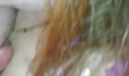 Mince lesbienne Masseuse caresse gros seins porno jeune et vieux et lubriques client