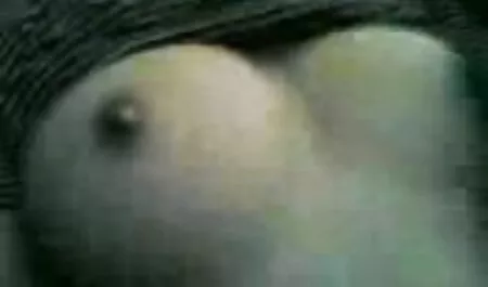L'envie est une mauvaise chose, mais quand vous voyez cette salope aux gros seins avec un gros cul délicieux baiser son trou, vous ne pouvez pas manger vieille grosse suceuse un didddo sans cœur qui entre et pas sa bite