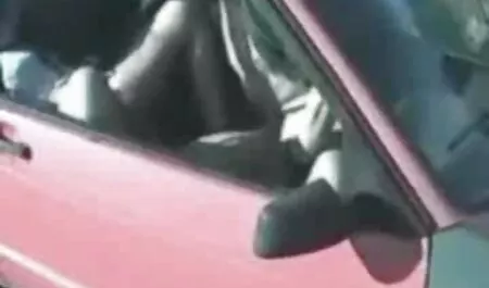 Pulpeuse busty maman se film porno vieille masturbe passionnément sa chatte rasée