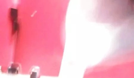 Justin dans un sex vieille homme mumboon est tombé dans une Orgie