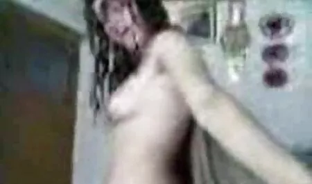 Vieux et inquiet Gay baise Son anal vieille femme nue et sucer